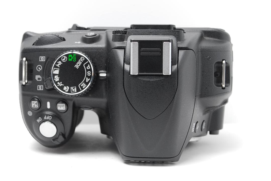 【美品】届いてすぐ使える安心の一眼レフデビューセット Nikon D3100