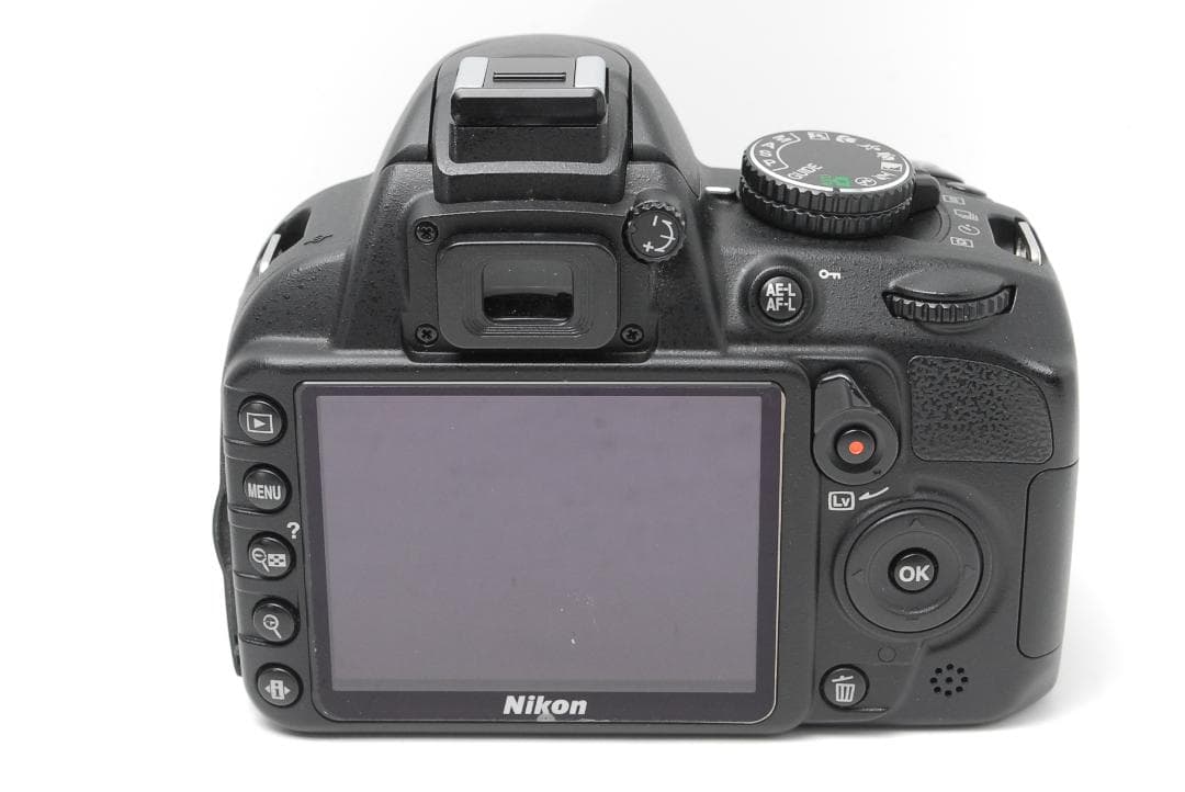 【美品】届いてすぐ使える安心の一眼レフデビューセット Nikon D3100