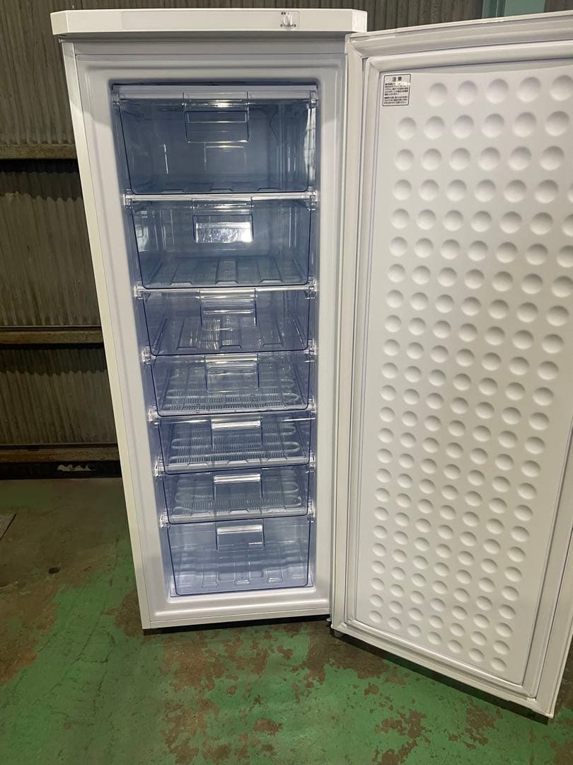 2023年製 アイリスオーヤマ 冷凍庫 ストッカー IUSD-18A-W