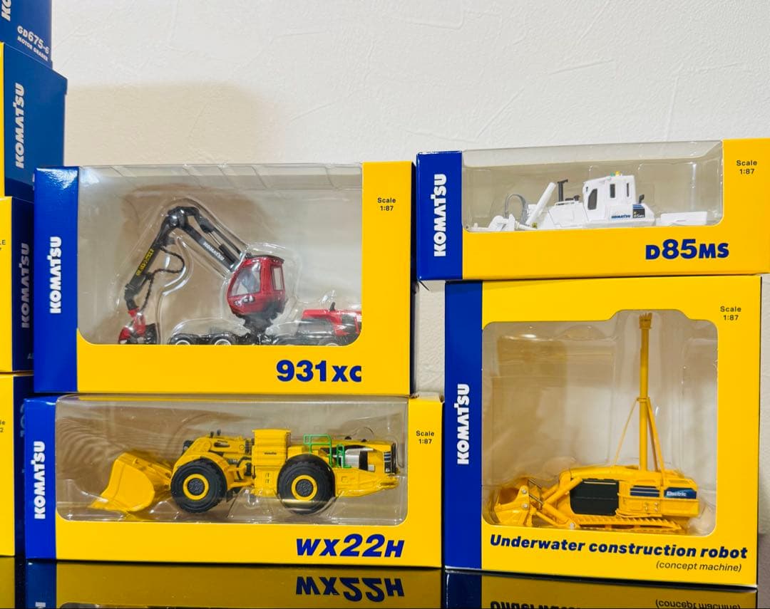 小松製作所　株主優待　オリジナルミニチュア　全期間　12台　2015ー2025年