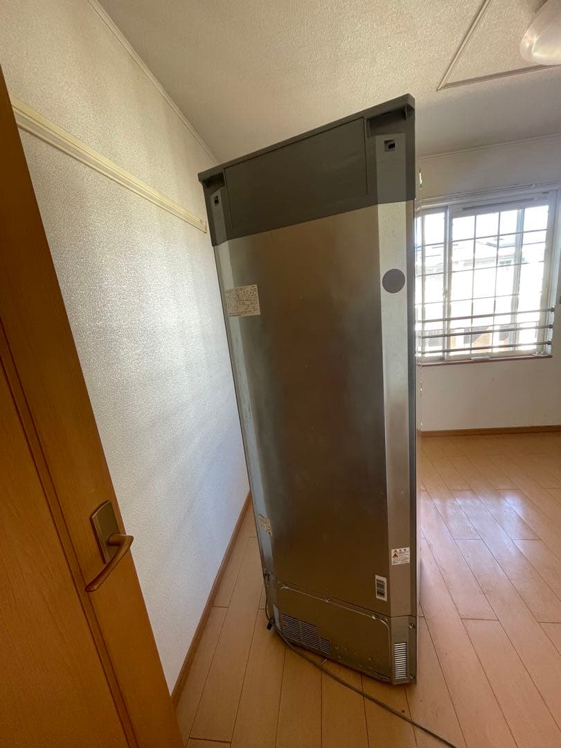 SHARP ホワイト 4ドア冷蔵庫 上部冷却方式　値下げしました⭐︎