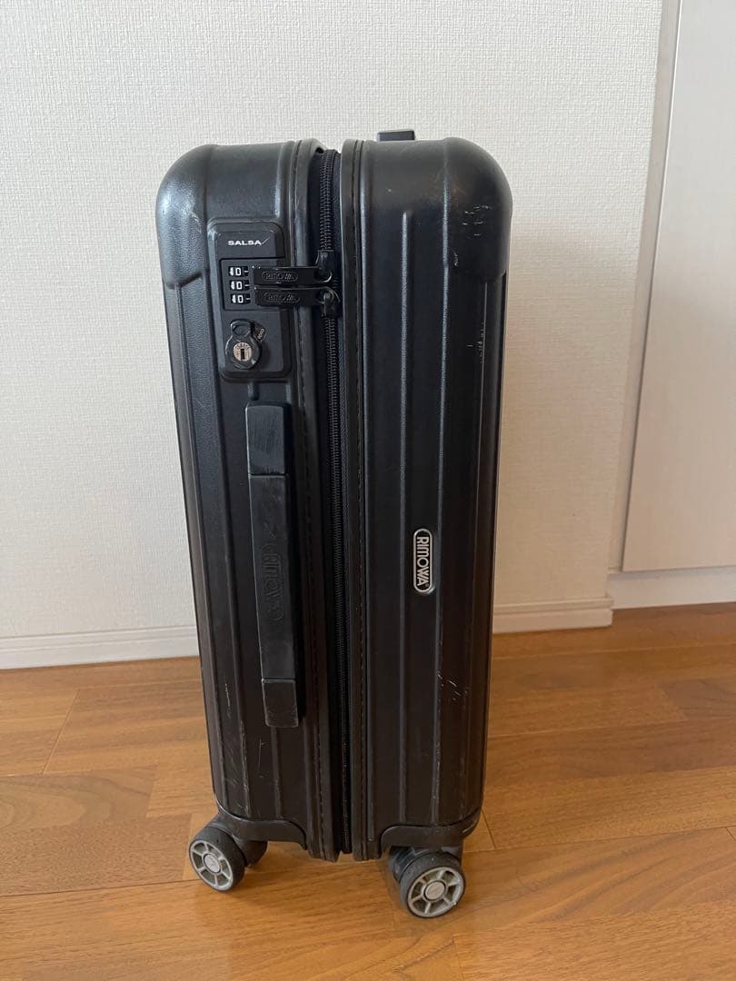 RIMOWA ブラック スーツケース 4輪