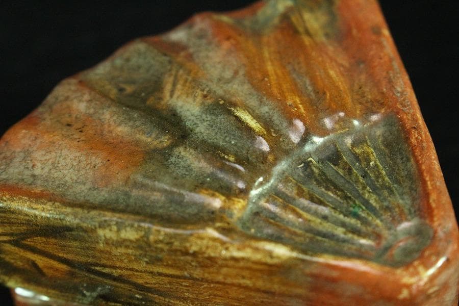 茶道具 赤楽 扇面 香合 在印(K-YC376)