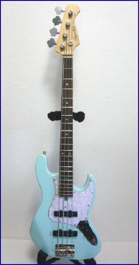 中古・美品 Bacchus WJB-mini ブルー バッカス小さ目の4弦ベース