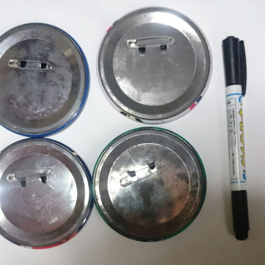 Jリーグ  缶バッジ  4個セット 大きめ