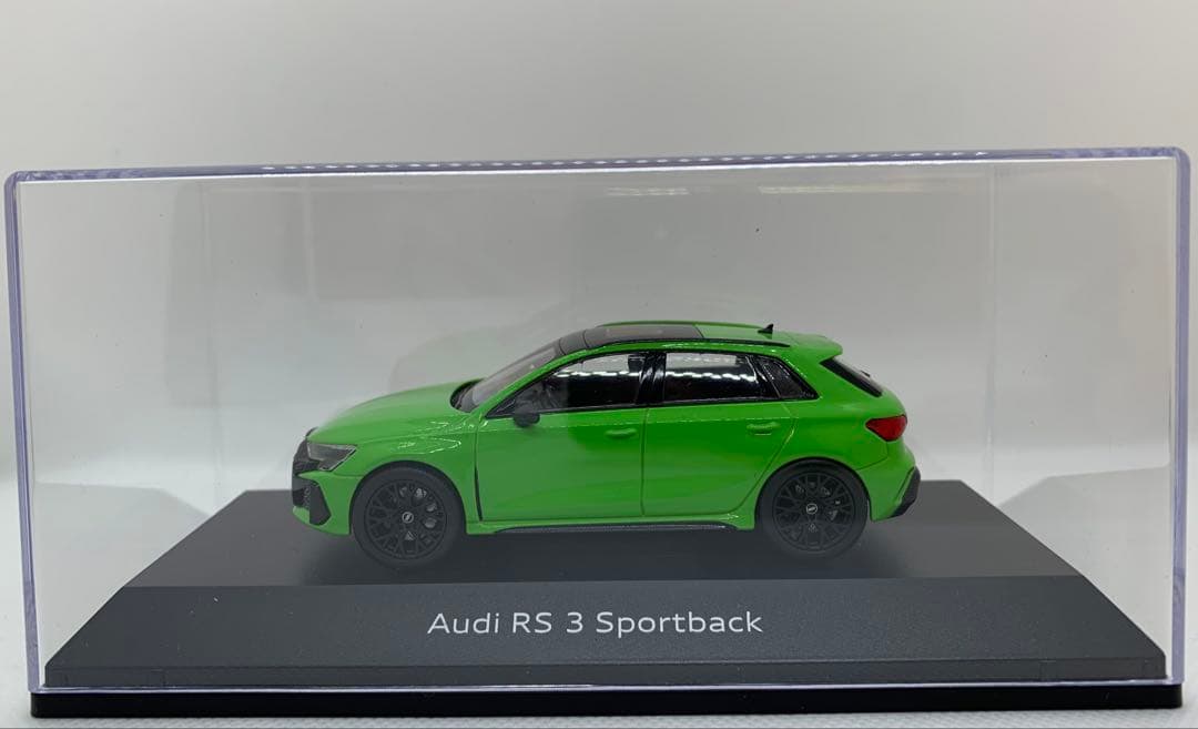 1/43 Audi RS3 Sportback キャラミグリーン