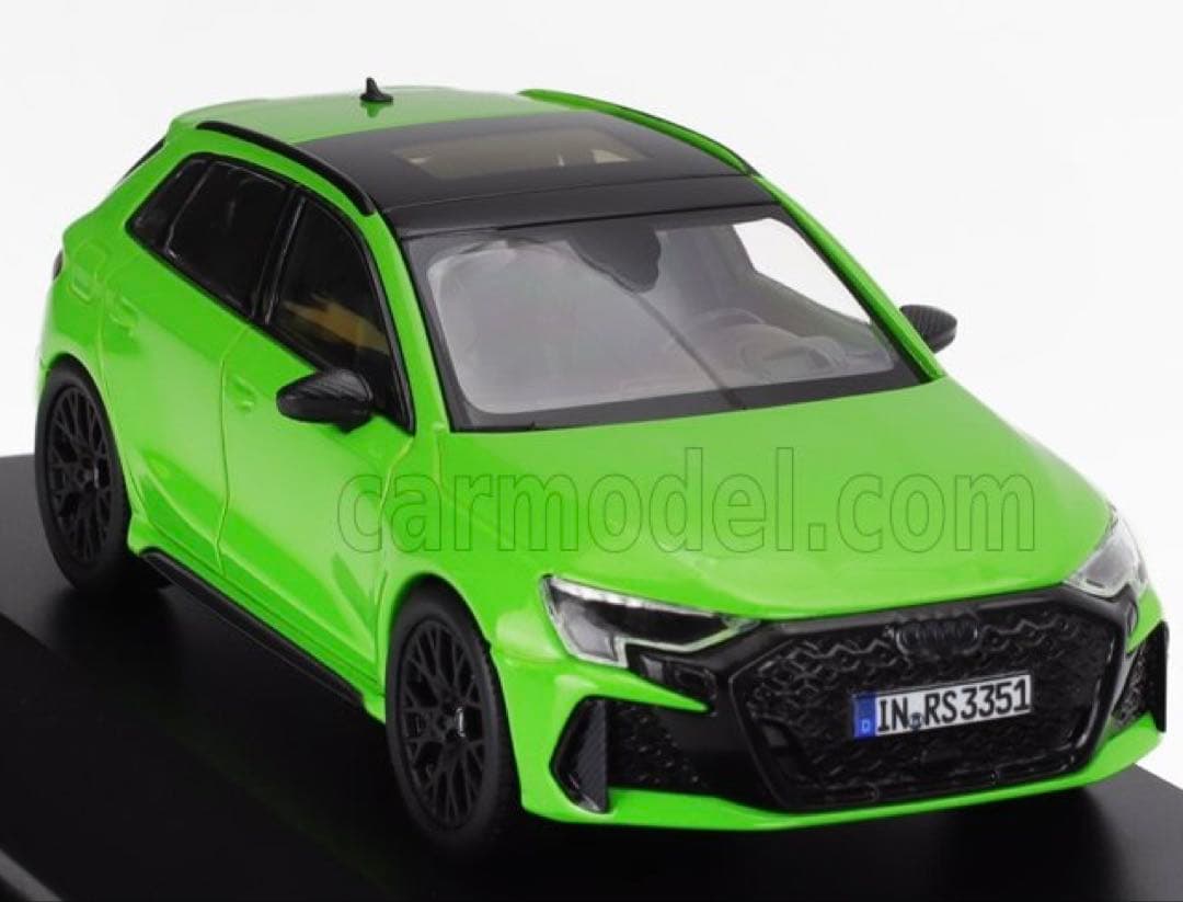 1/43 Audi RS3 Sportback キャラミグリーン