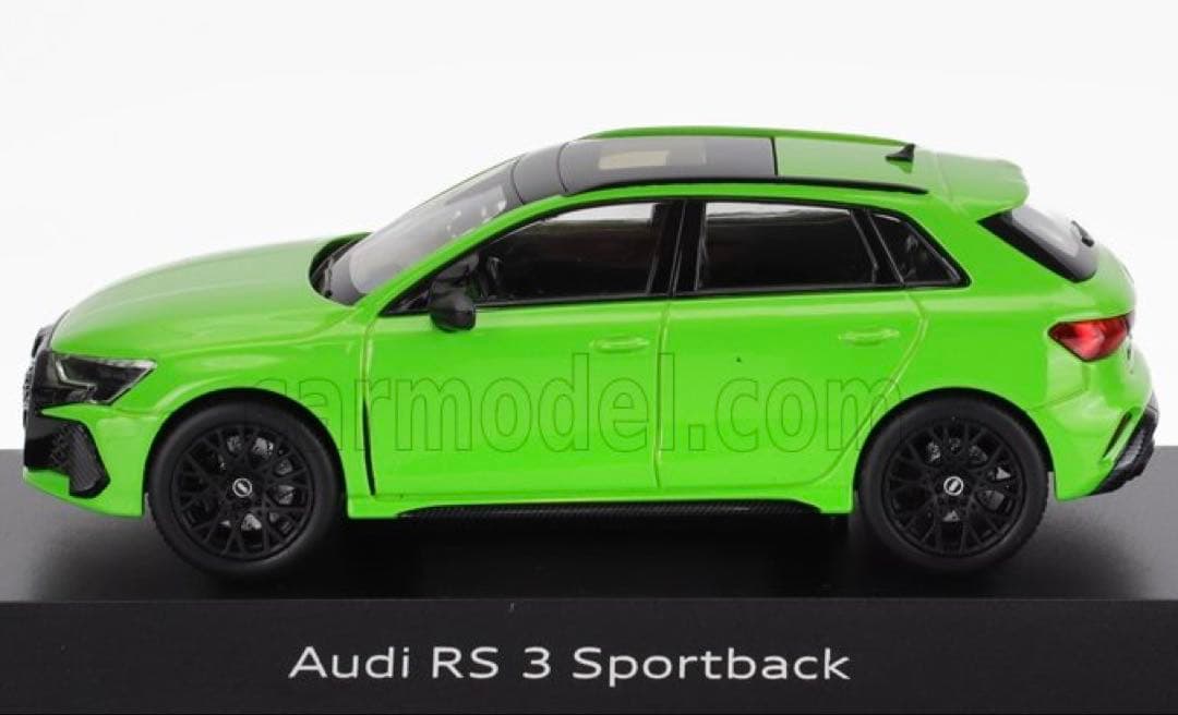 1/43 Audi RS3 Sportback キャラミグリーン