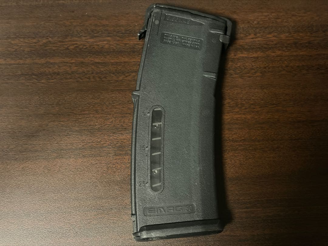 実物 Magpul EMAG E-mag マガジン 両窓モデル