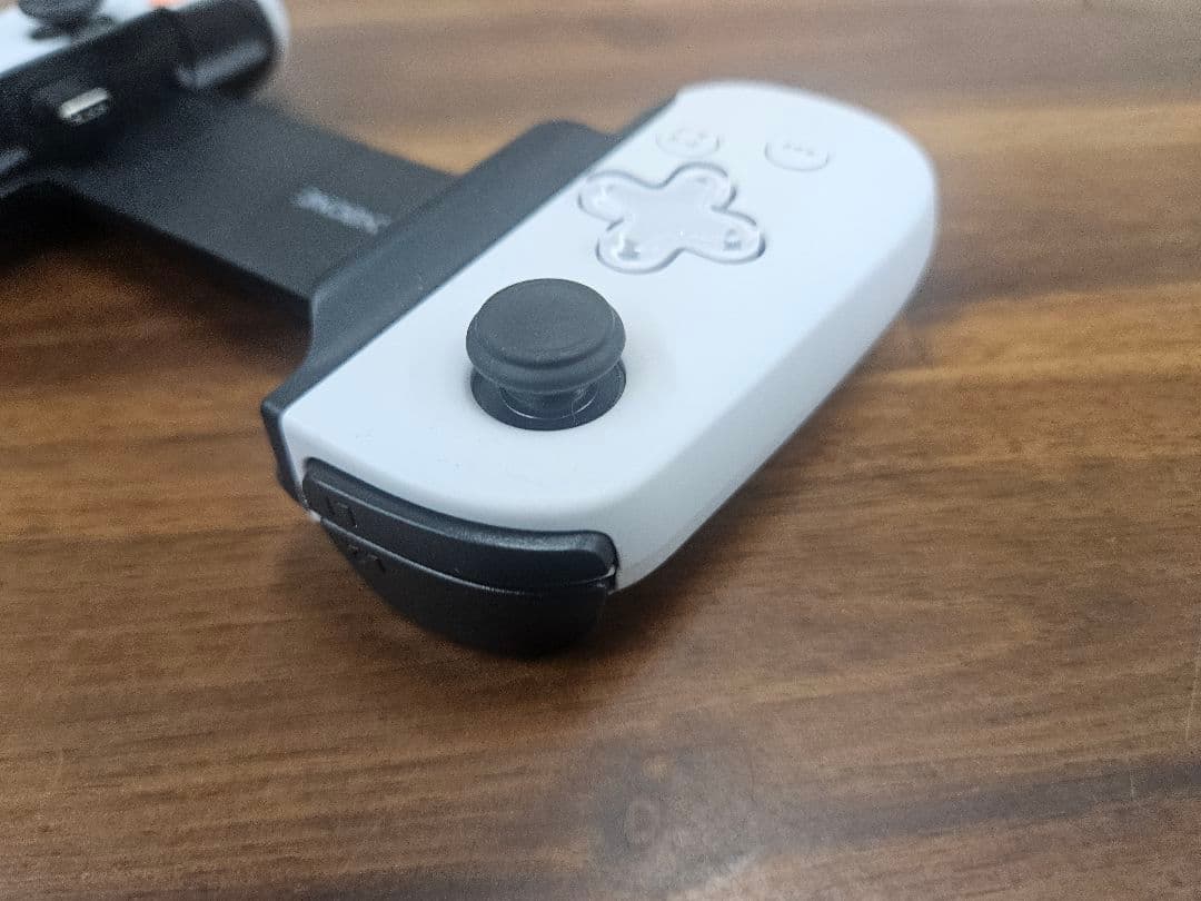 BACKBONE One モバイルゲームコントローラー USB C 動作確認済み