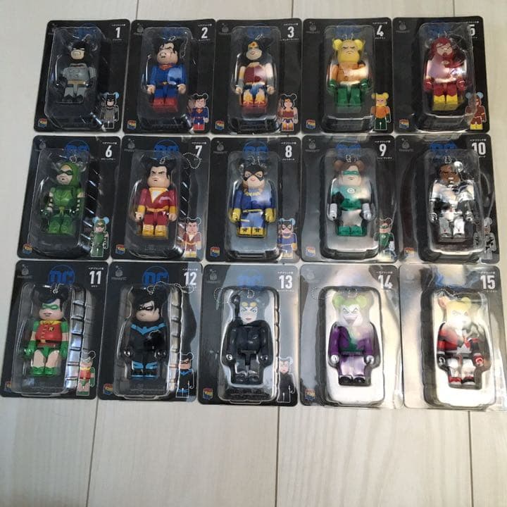 ベアブリック　新品　コンプリートセット　スーパーマン　バッマン