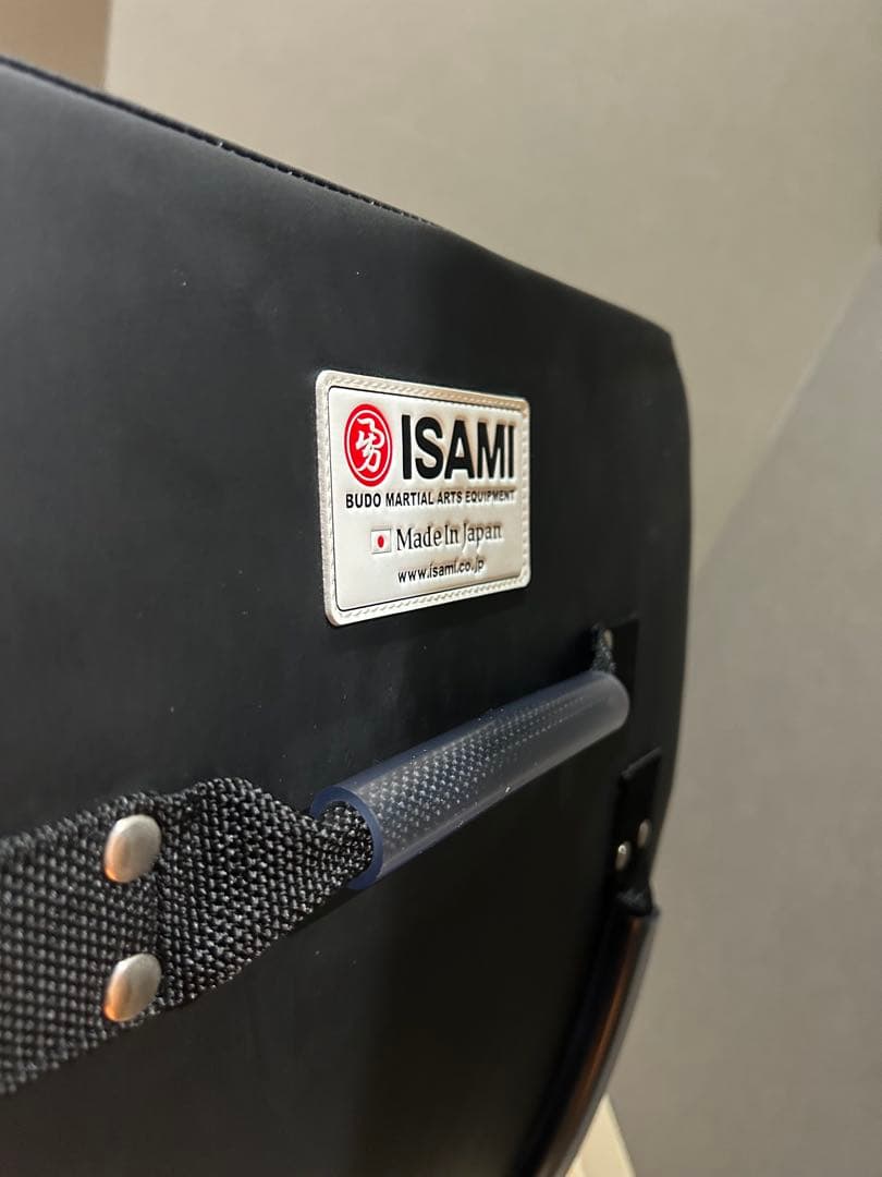 極美品ISAMI ビッグミット ハードタイプ ブラックキックミッLLSD-750
