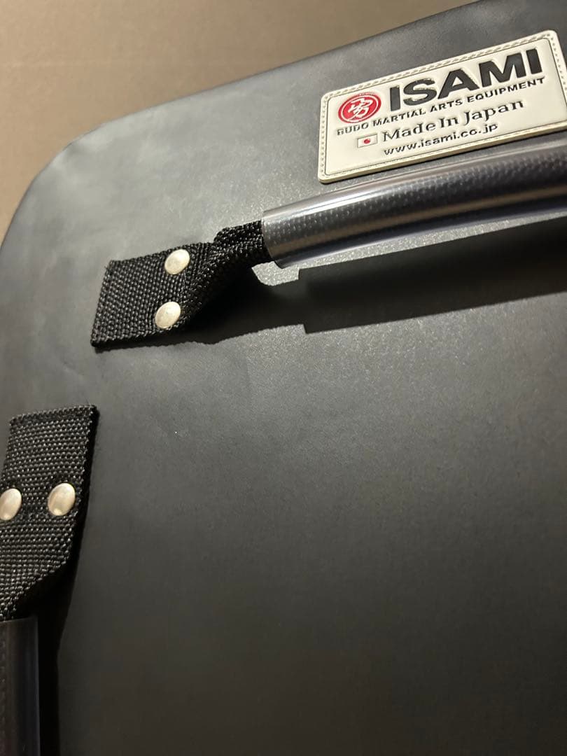 極美品ISAMI ビッグミット ハードタイプ ブラックキックミッLLSD-750