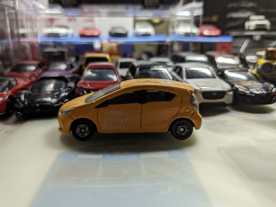 トミカ イベントモデル No.34 トヨタ アクア