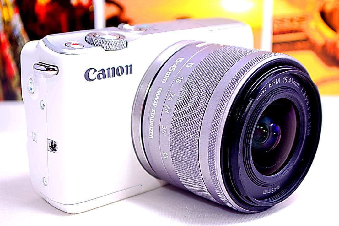 ❤️人気ホワイト❤️Wi-Fi &自撮り❤️Canon EOS M10