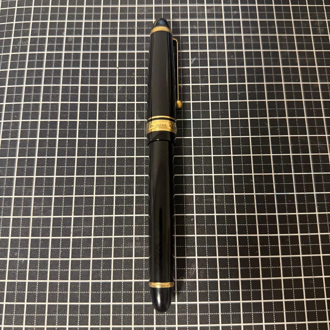 パイロット 万年筆 カスタム743 ブラック M