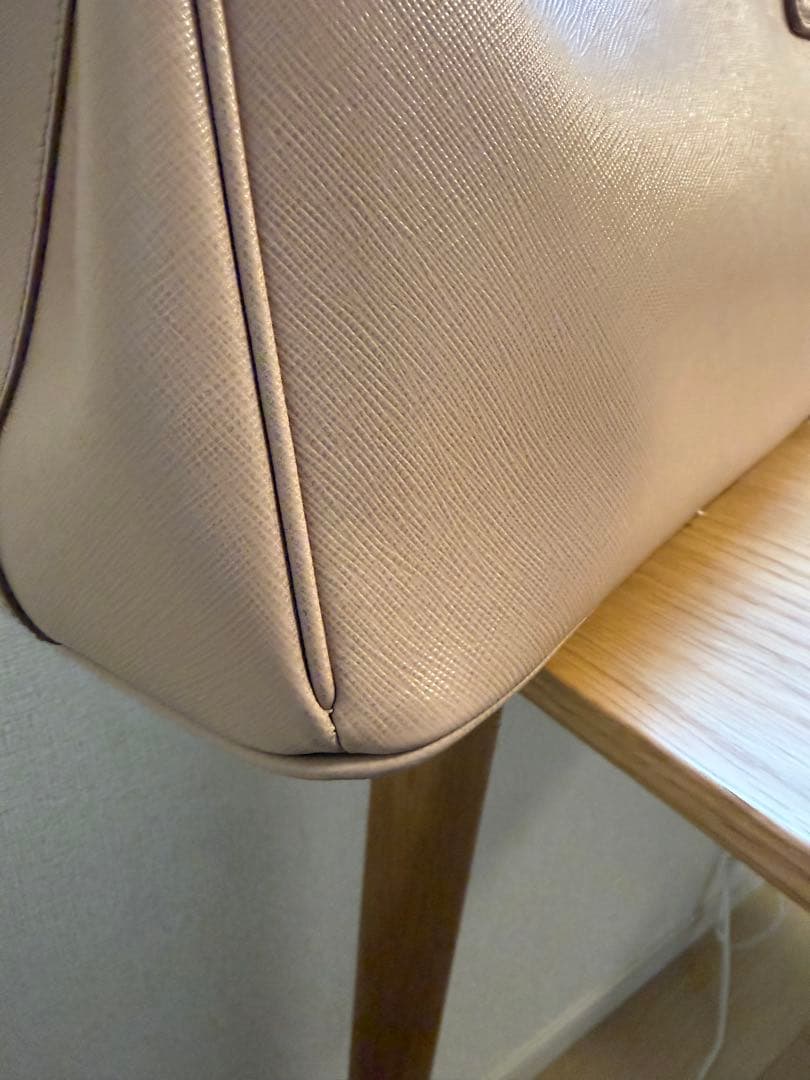 PRADA ガリレア サフィアーノ ミディアム ショルダー付き