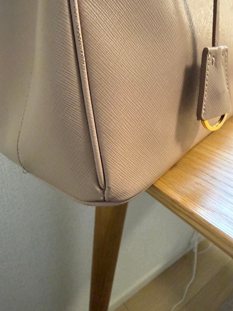 PRADA ガリレア サフィアーノ ミディアム ショルダー付き