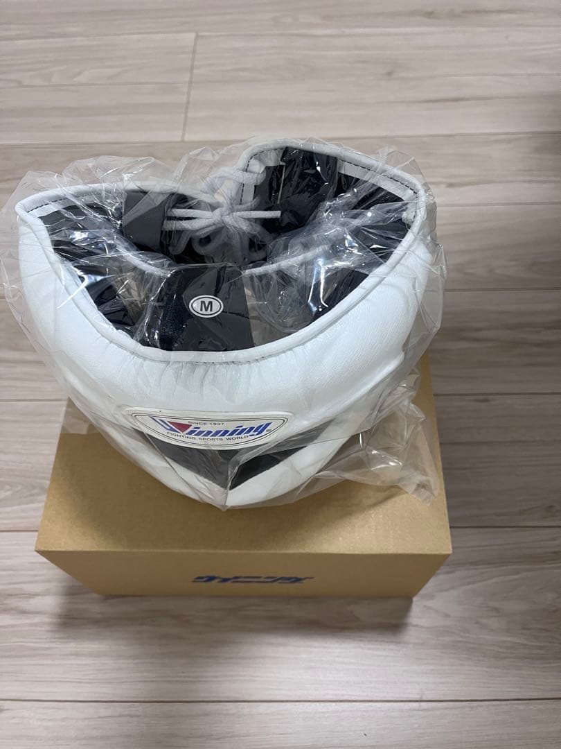 Winning フルフェイスヘッドギアMサイズ白新品JINBEOM KIM