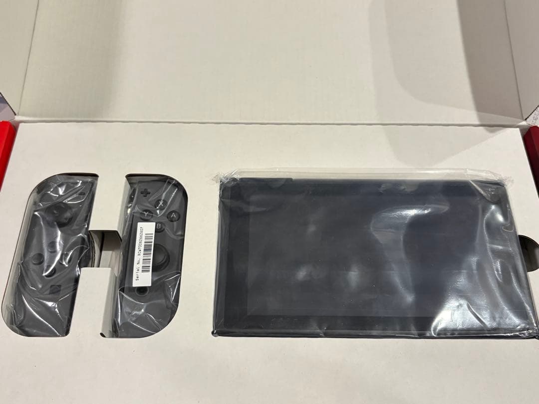 R*u様 【美品・付属品つき】Nintendo Switch