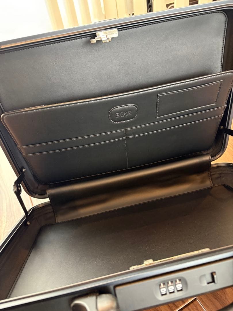 ゼロハリバートン　アタッシュケース　ブリーフケース　ブラック