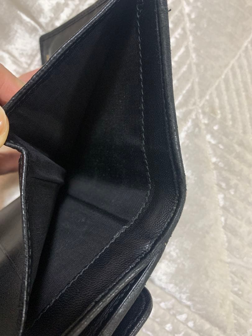 miumiu 二つ折り財布　マテラッセ