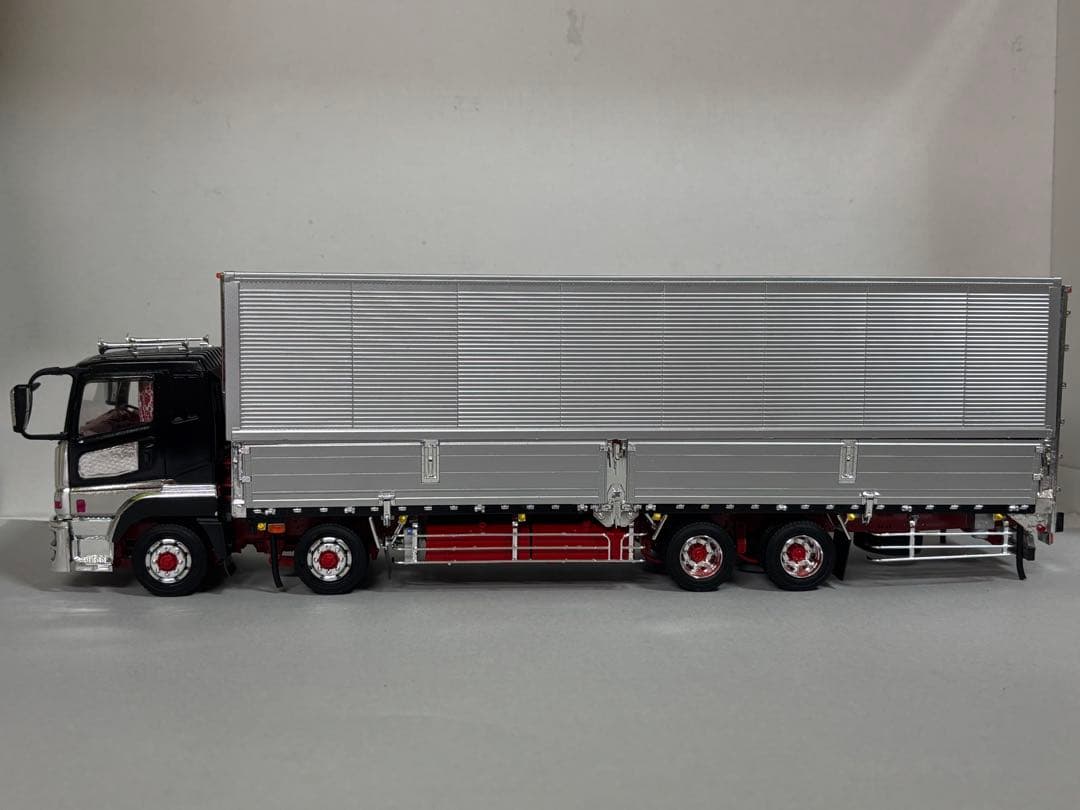 1/32 デコトラプラモデル スーパーグレート 4軸低床 冷凍ウイング 完成品