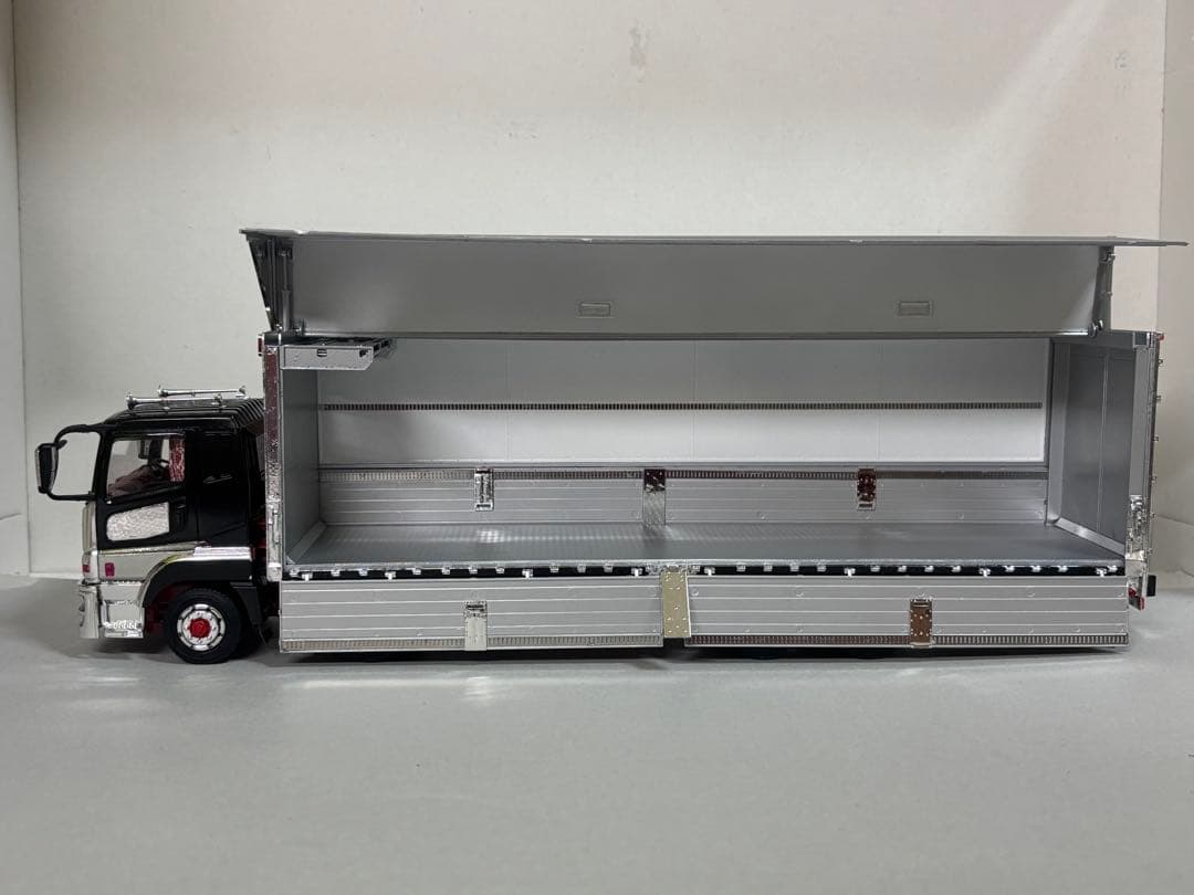 1/32 デコトラプラモデル スーパーグレート 4軸低床 冷凍ウイング 完成品