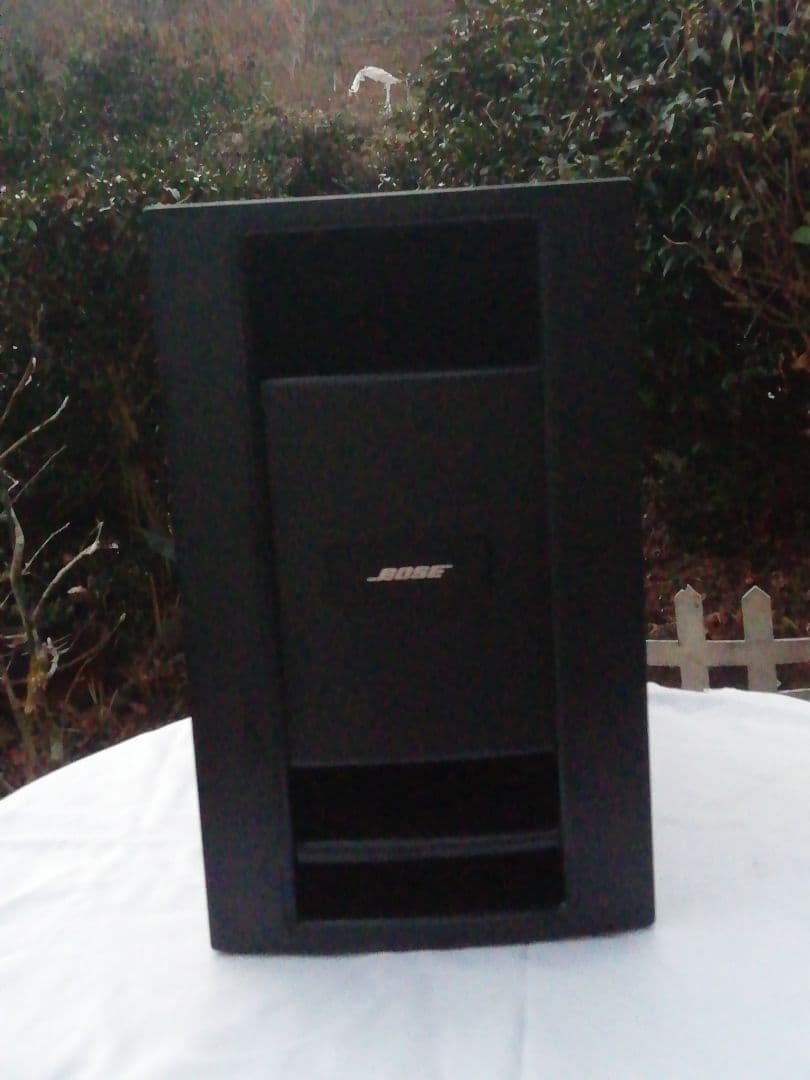 BOSE ホームシアターシステムの一部でパワードスピーカー