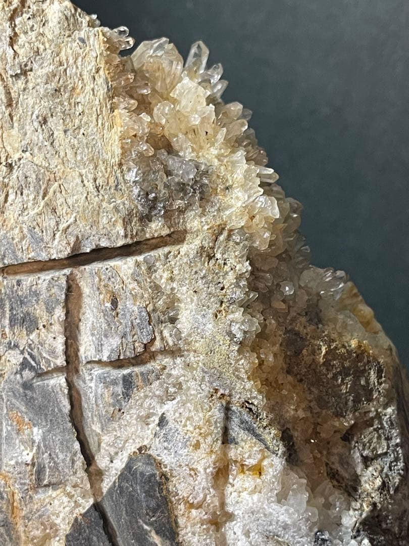 天然水晶クラスター　2.3キロ花咲き水晶クラスター