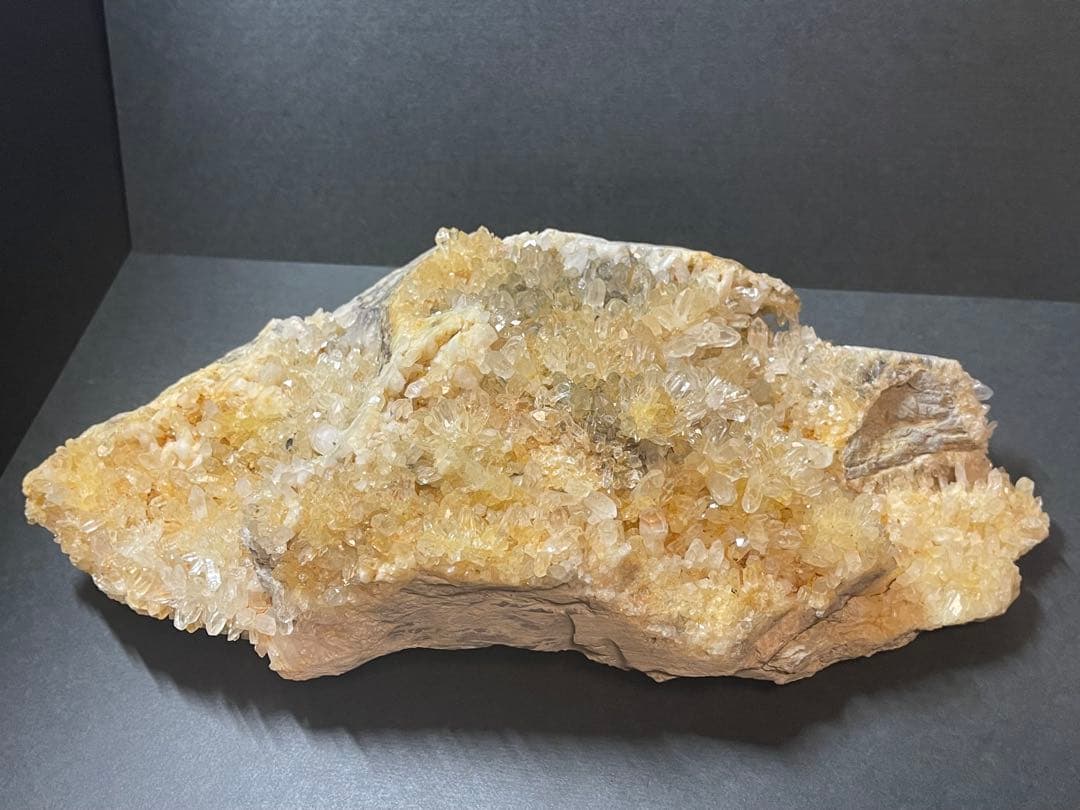 天然水晶クラスター　2.3キロ花咲き水晶クラスター