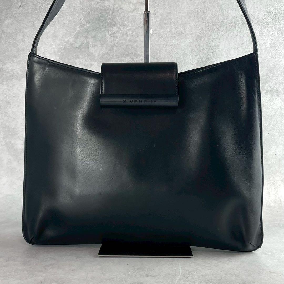 美品 ジバンシー ショルダーバッグ ロゴ金具 オールレザー フラップ ブラック