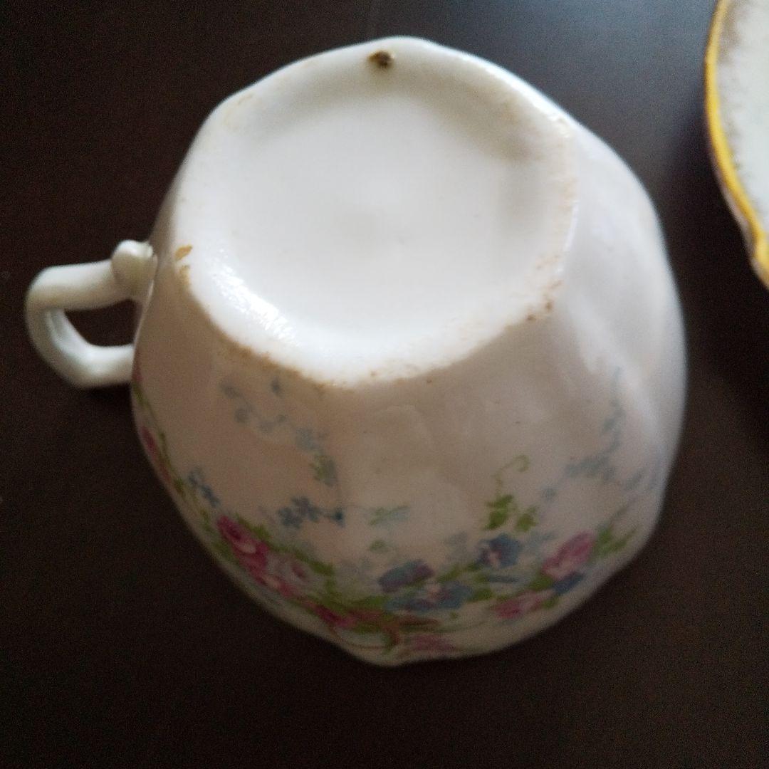 フランスアンティークの 薔薇模様トリオ プラスプレート