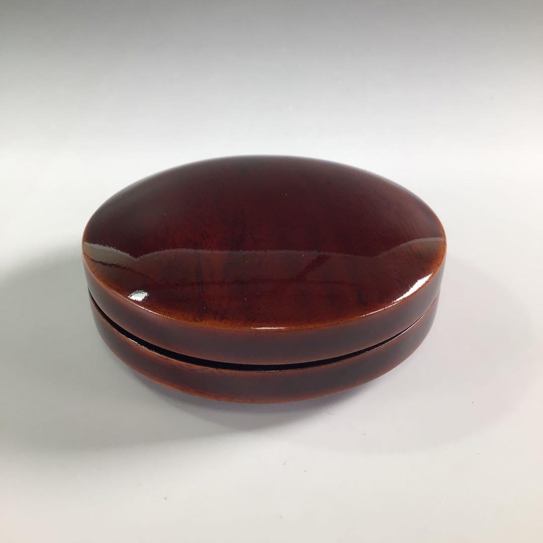 Ｒ１３０　香合　『指物師　稲尾誠中斎作』『溜塗』『余木』『丸香合』　共箱　茶道具