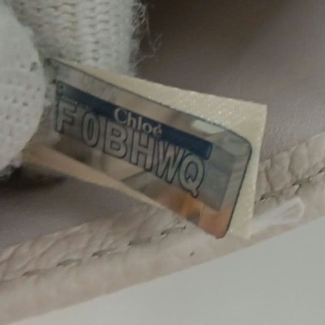 KM012 クロエ 美品 アルファベット 3つ折り財布 箱付き ゴールド金具