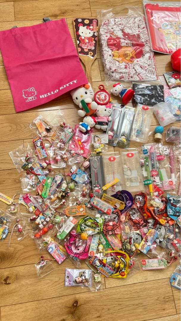 サンリオご当地キティハローキティボールペンぬいぐるみその他170点以上大量まとめ