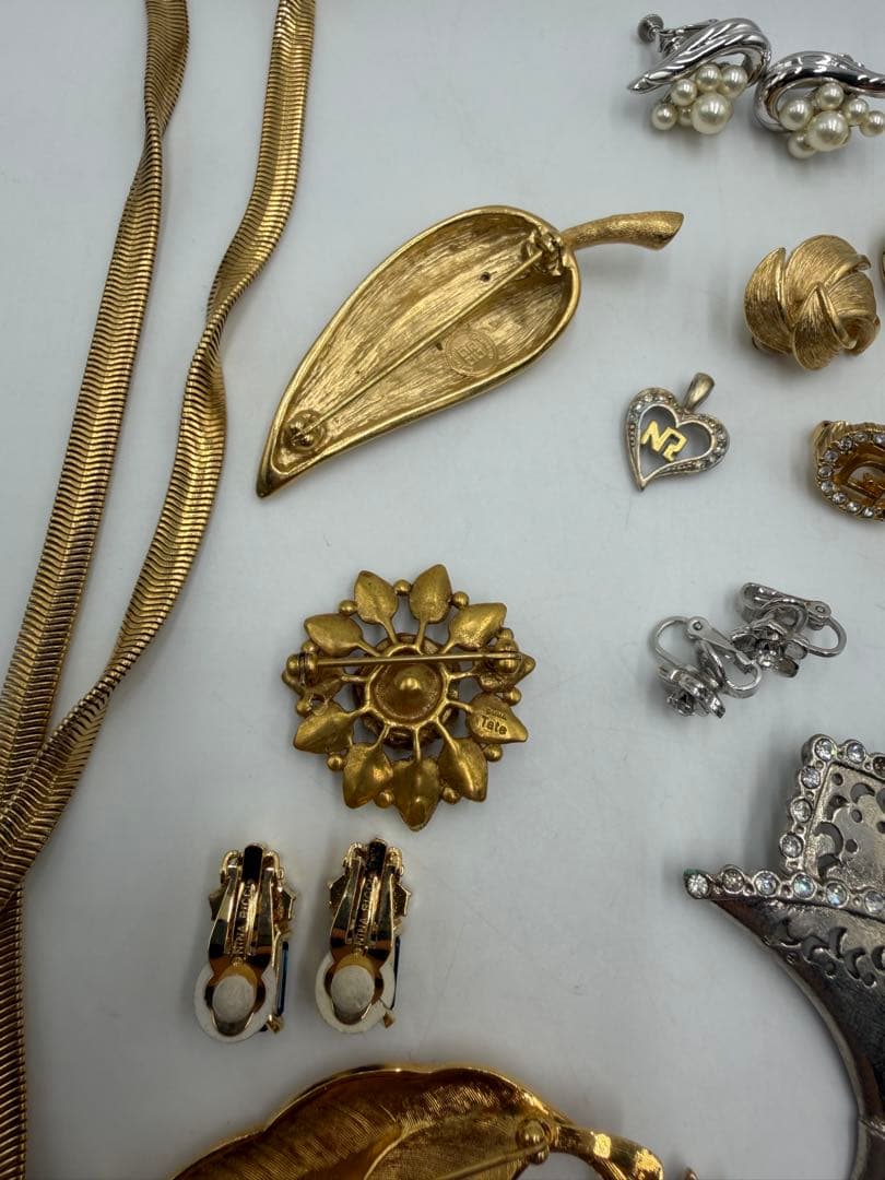 ブランド　アクセサリー　まとめ売り　ジバンシー　ニナリッチ　DIOR など