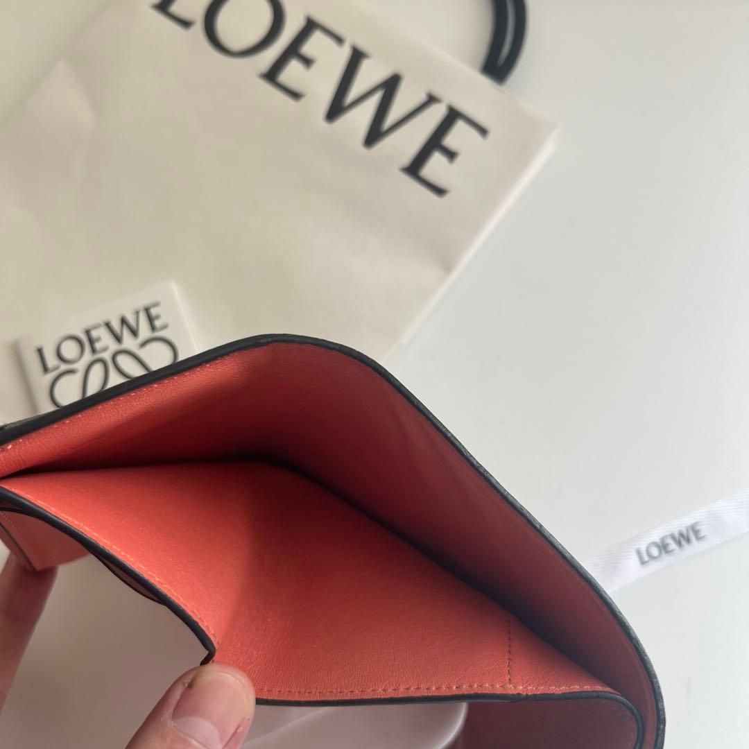 33 美品 LOEWE ロエベ 3つ折り財布