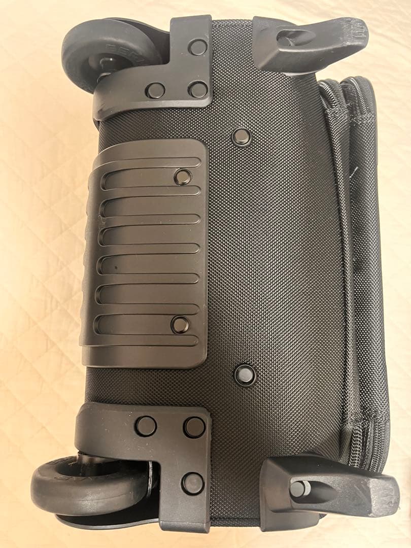 BERMAS製中型キャリーカート