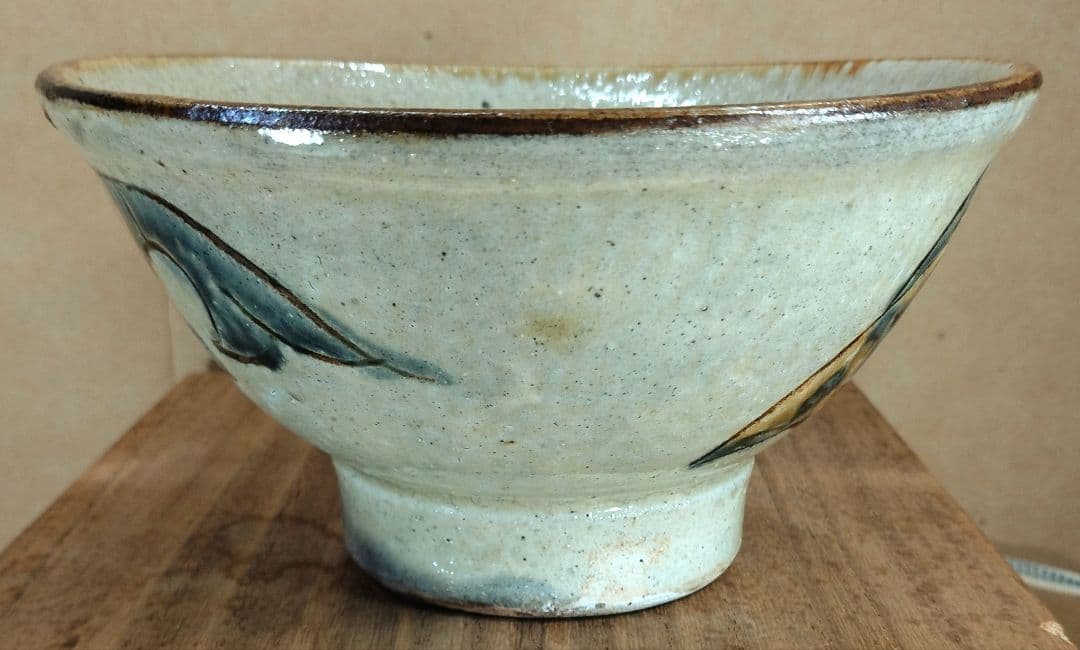 【本物保証】金城次郎 マカイ(壷屋焼魚紋茶碗）共箱 栞 美品 人間国宝 壺屋焼