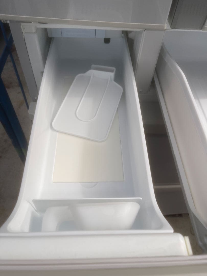 黒夜叉様 パナソニック　冷蔵庫　NR-FTF556-H 552L 2012年製