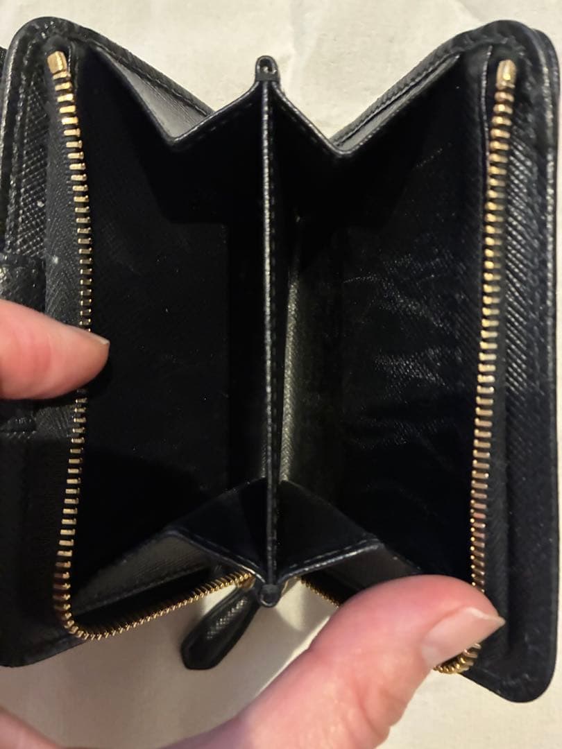 PRADA 二つ折り財布 ラウンドファスナー 黒