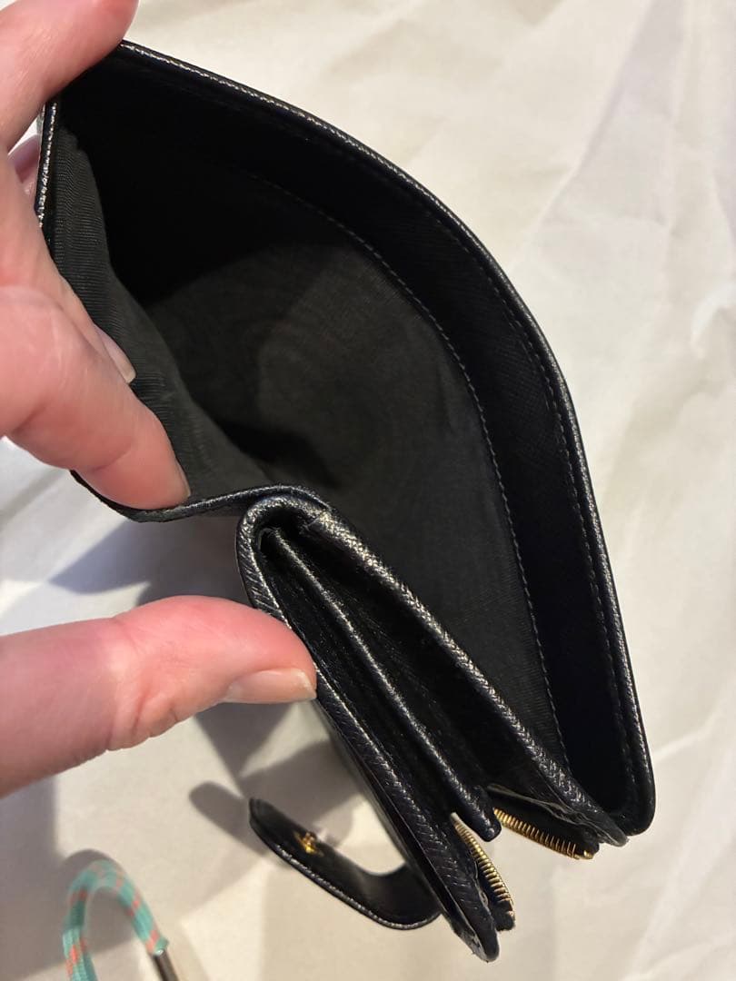 PRADA 二つ折り財布 ラウンドファスナー 黒