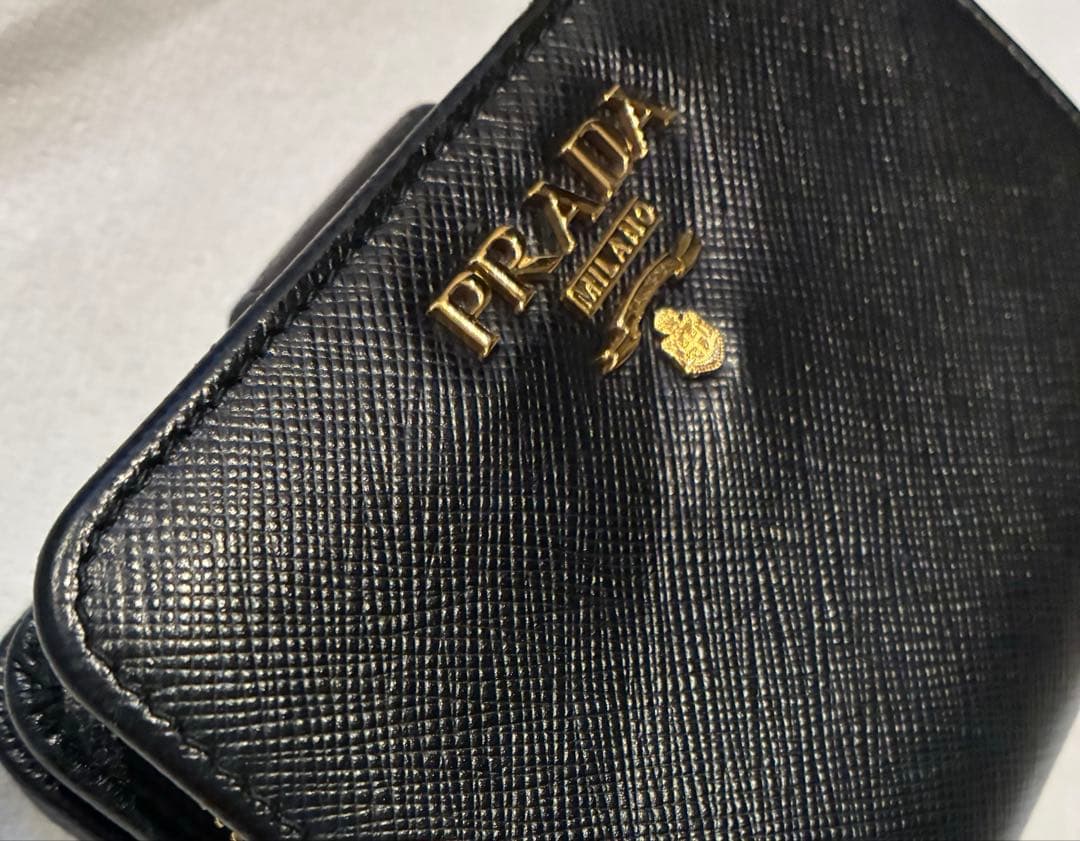 PRADA 二つ折り財布 ラウンドファスナー 黒