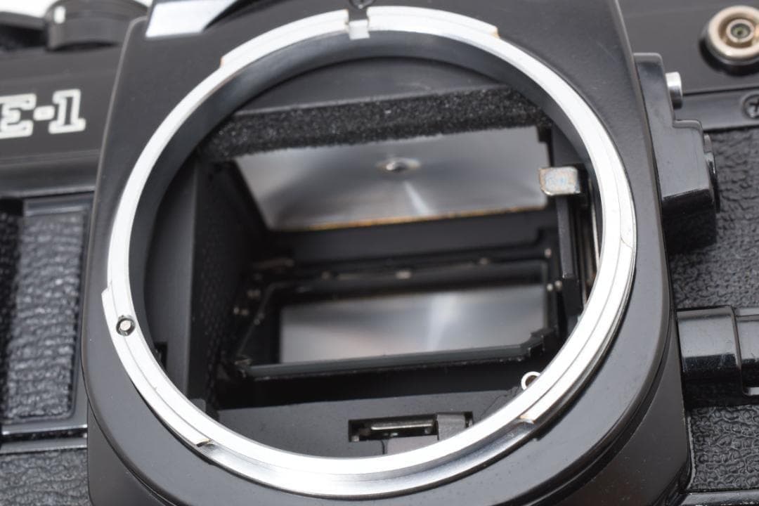 超美品 キャノン AE-1 ブラック フィルムカメラ モルト新品交換済 M753