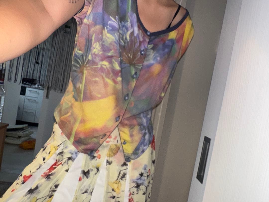 VIVIENNE TAM花柄フレアスカート