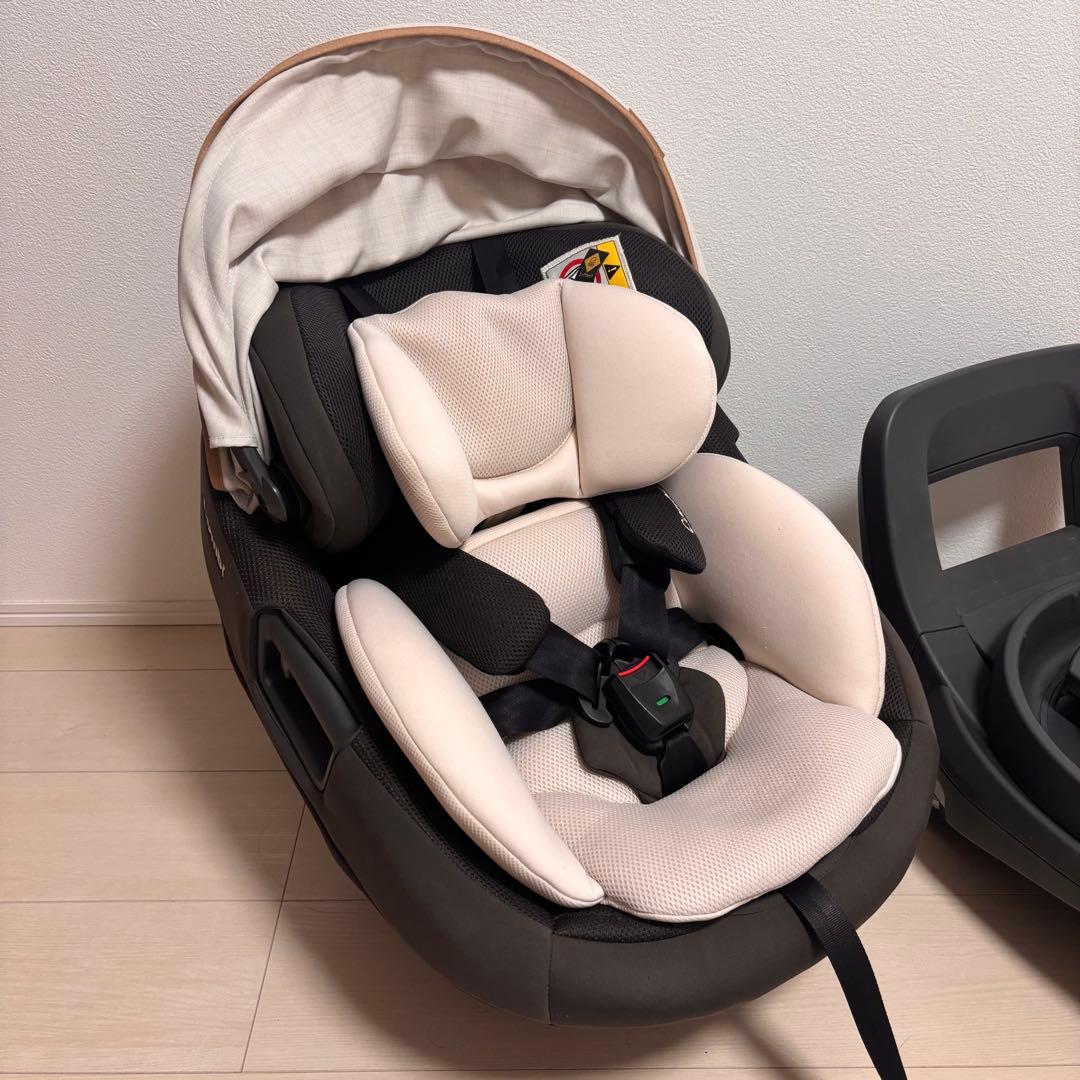 Combi 回転式チャイルドシート ISOFIX