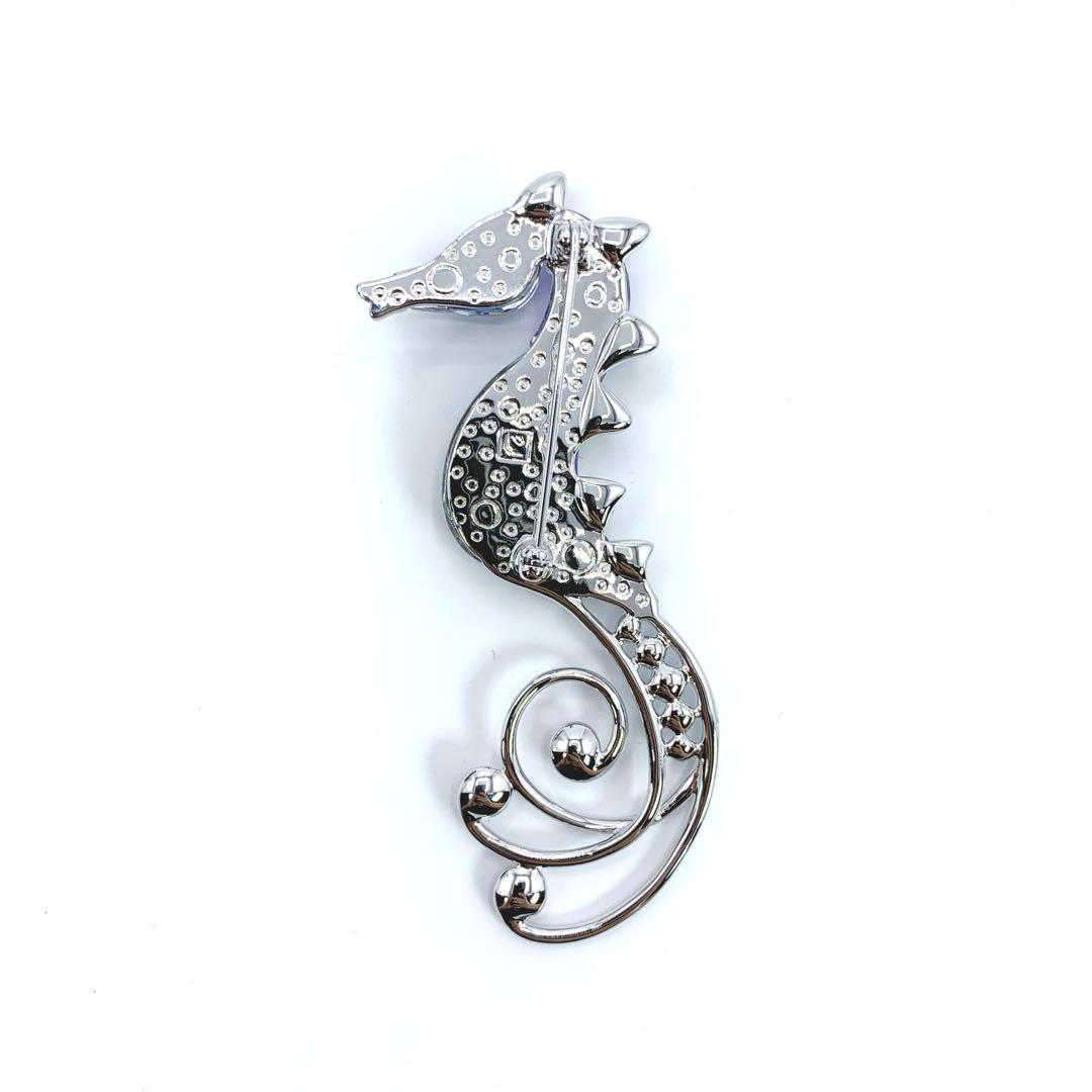 SWAROVSKI　スワロフスキー　タツノオトシゴ　ブローチ　クリスタル