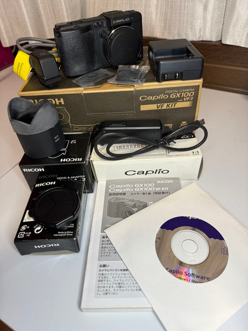 【RICOH】Caplio GX100 with VF-1 とOP類