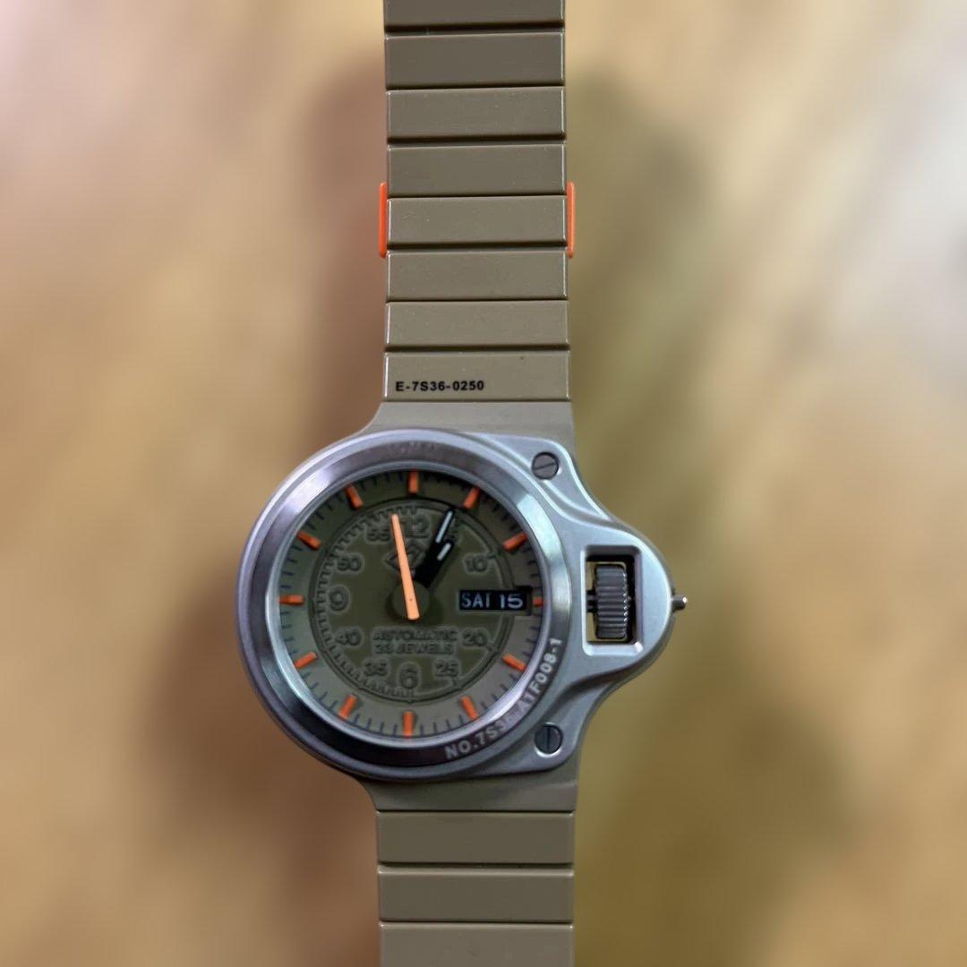 セイコー × カバンドズッカ ダッシュボード　時計